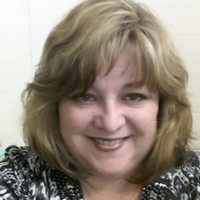 Liz Nicholson-Deering