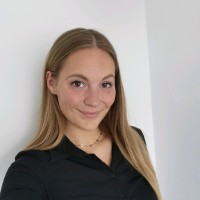 Lisa V.