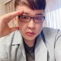 梁紘謙
