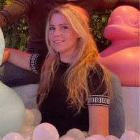 Suzanne Van Velzen