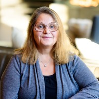 Connie Plumb