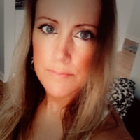 Tricia Holl