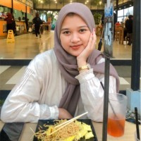 Tri Nur Khofifa