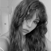 Mia King