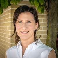 Julia Pinkham, LOM