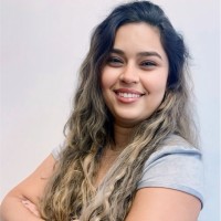 Verônica Casares Martins
