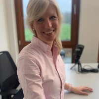 Julia Niedereichholz