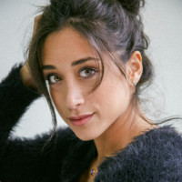 Kiana Sadres