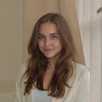 Lynn Van Der Zwan