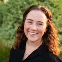 Carly Loznicka Mba, Phr