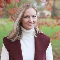 Elizabeth Johns