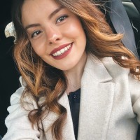 Dayana C.