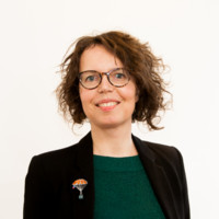 Esther Den Hollander