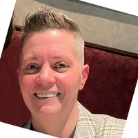 Liz Desanctis, Mba, Mfa