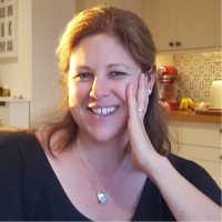 Nicola Penhallow BSc, DipM