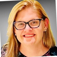 Amanda Lewis-Hendrickson, Aap