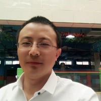 李含伟