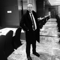 李明伟
