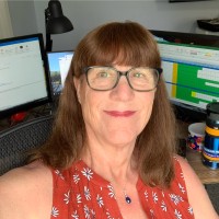 Dee Leach