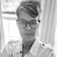 Barbara Holmes