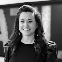 Jen Reves, Segd