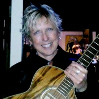 Lynda Lee