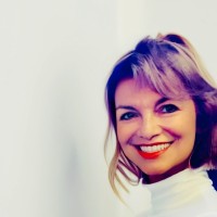 Lydia Santa Cruz