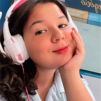 Izabelle Santos