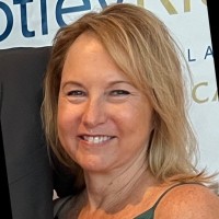 Lisa (Hahn) Ritchie