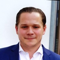 Nikolas R. Knerr