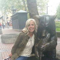 Leah Thompson