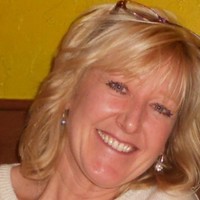 Pauline Davies