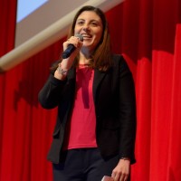 Karina Oliveira Santos Tavares