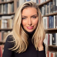 Laura Beverley, Mba