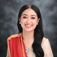 Rhiza Santos