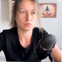 Dr Nina Budziszewska