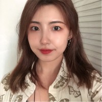 侯斯译