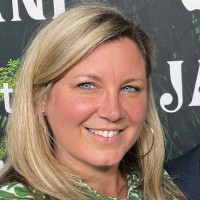 Carla De Jong