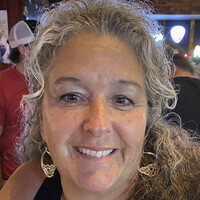 Kim Holmes
