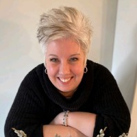 Robyn Hunter, Rhfac Professional