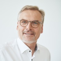 Dr. Andreas Rinker