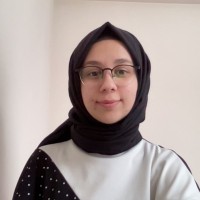 Emine Özbek
