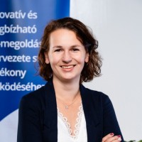 Evelin Farkas-Ollári