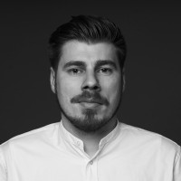 Tom Henneken