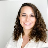 Larissa F. Tomaz