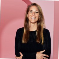 Linda Van De Veen