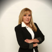 Leeanne Holmes