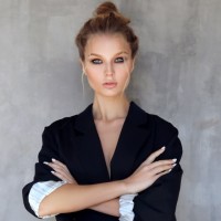 Anna Khlyzova