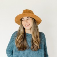 Elizabeth Helton