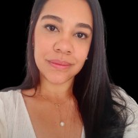 Elisiane S.